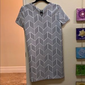 ZARA Basic Shift Dress Size S. Navy / white Print
